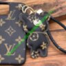 Чехлы LOUIS VUITTON с брелком Мишка Bear луивитон Iphone 11 Pro XS Max XR X/Xs  